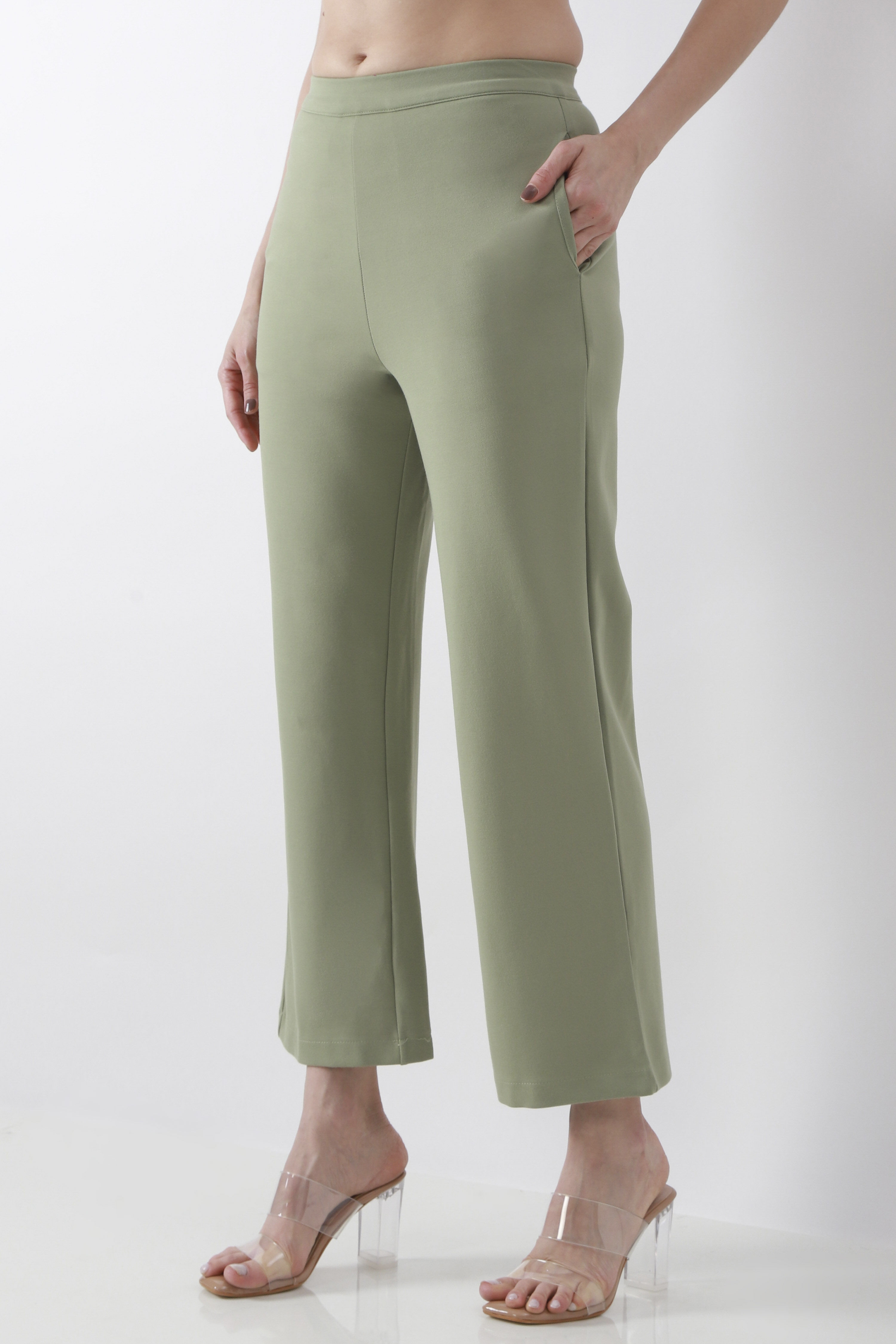Green Solid Wide Leg Pants image number 2