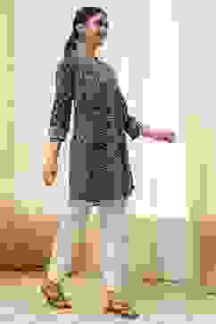 Indigo Cotton Floral Straight Short Kurta image number 4