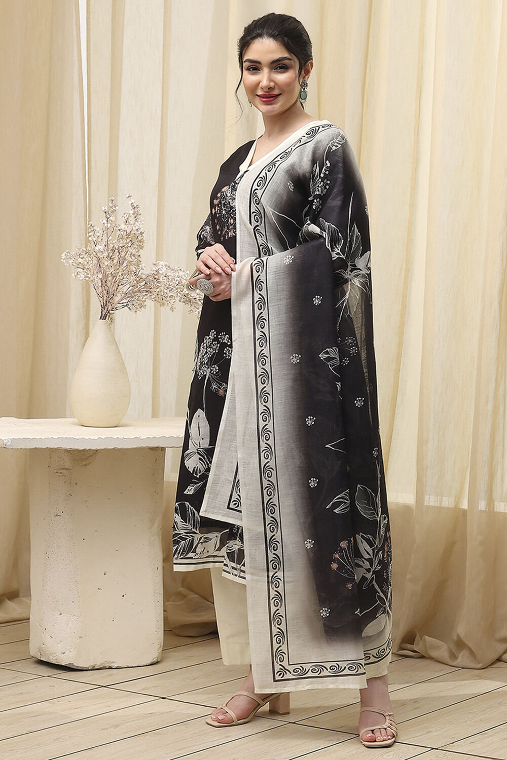 Black Linen Printed Unstitched Suit Set image number 4