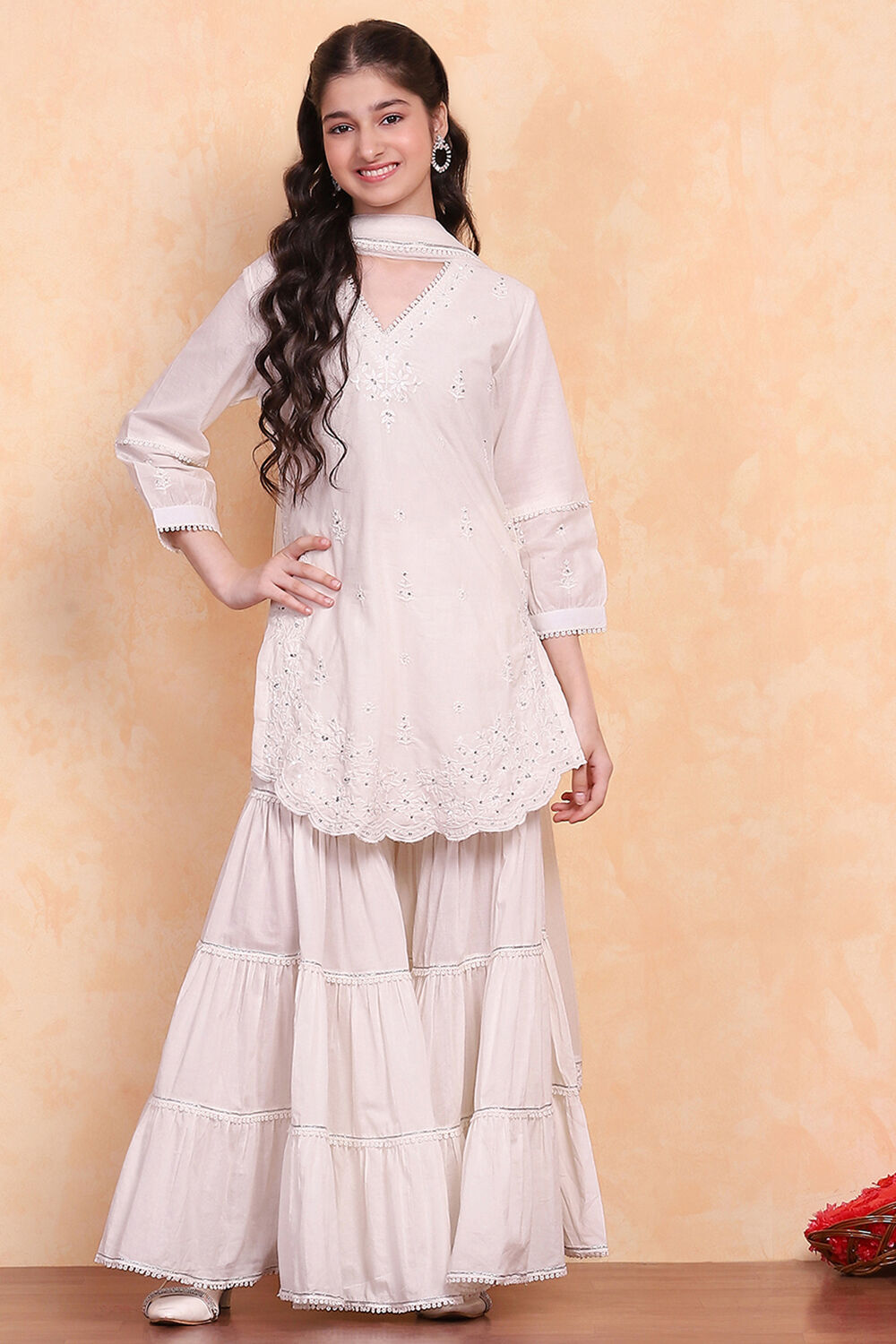 Off-White Embroidered Straight Suit Set image number 0