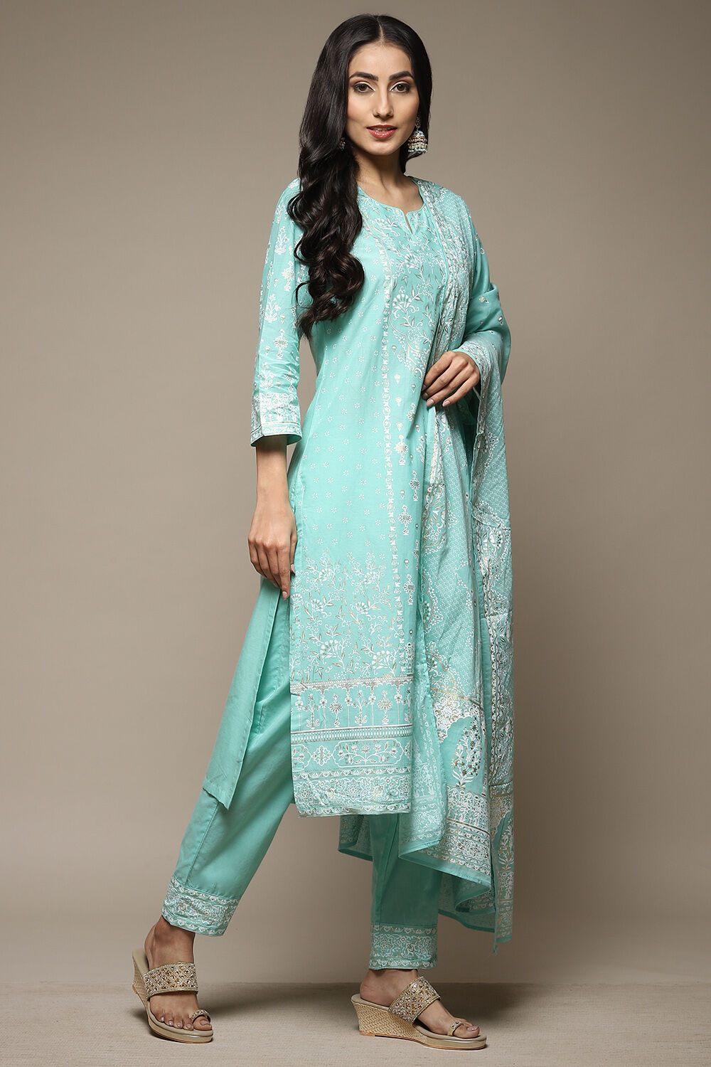 Sea Green Cotton Straight Kurta Pants Suit Set image number 6