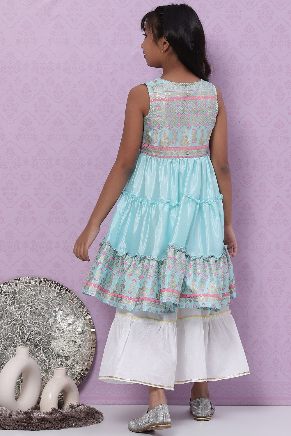 Mint Green Art Silk Short Kurti image number 4