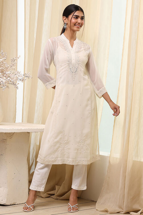 Off-White Embroidered Straight Kurta image number 0