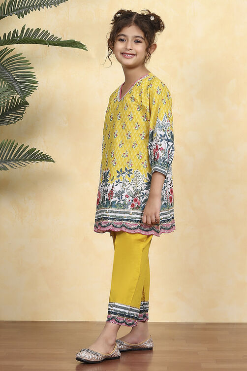 Yellow Cotton Printed A-Line Kurta Pants Set image number 3