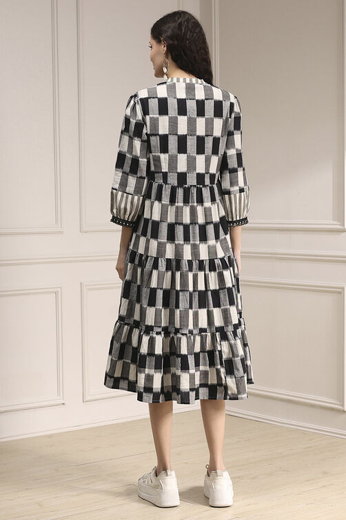 Black and White Cotton Tiered Dress image number 5