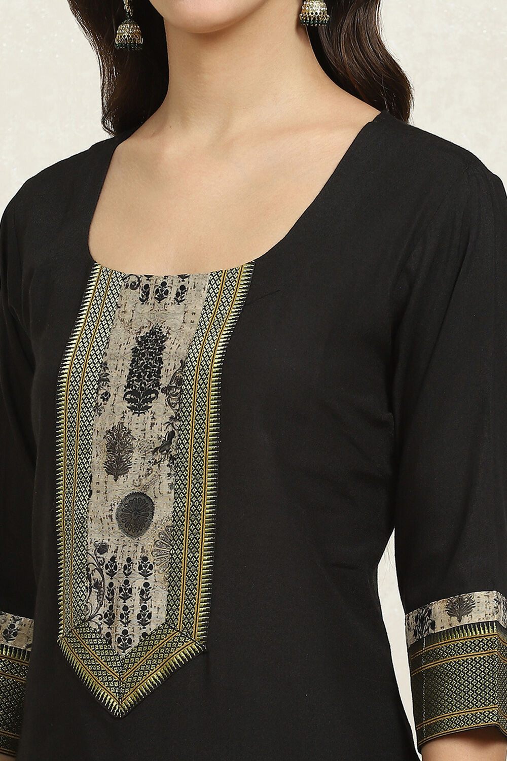 Maroon Cotton Handloom Unstitched Suit Set image number 2