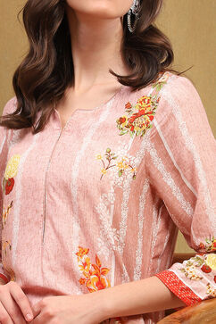 Misty Rose Floral Printed Regular Fit Straight Kurta image number 1
