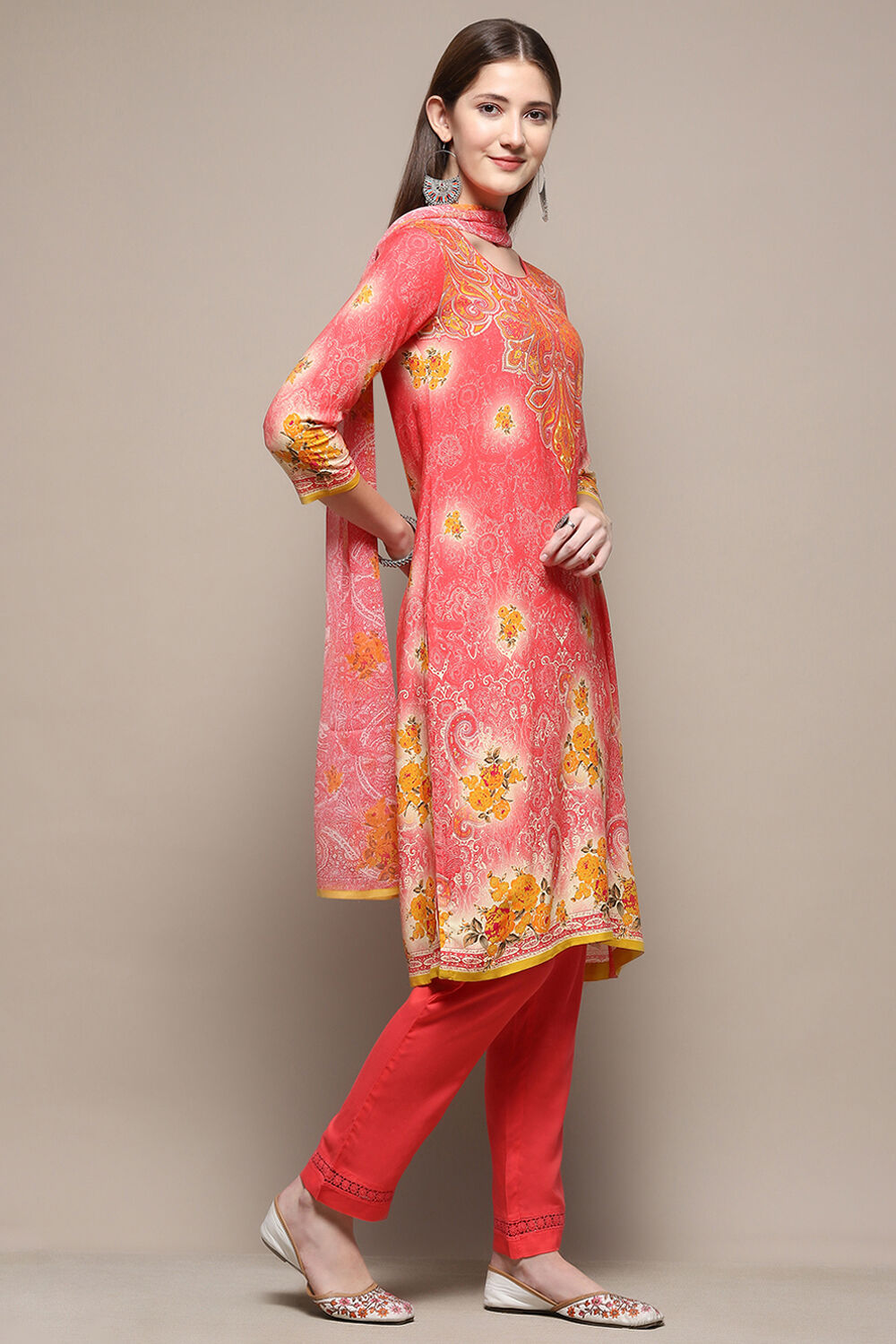 Light Blue Rayon Straight Kurta Regular Pants Suit Set image number 6