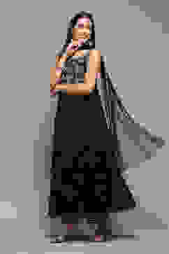 Black Polyester Flared Solid Dress image number 6