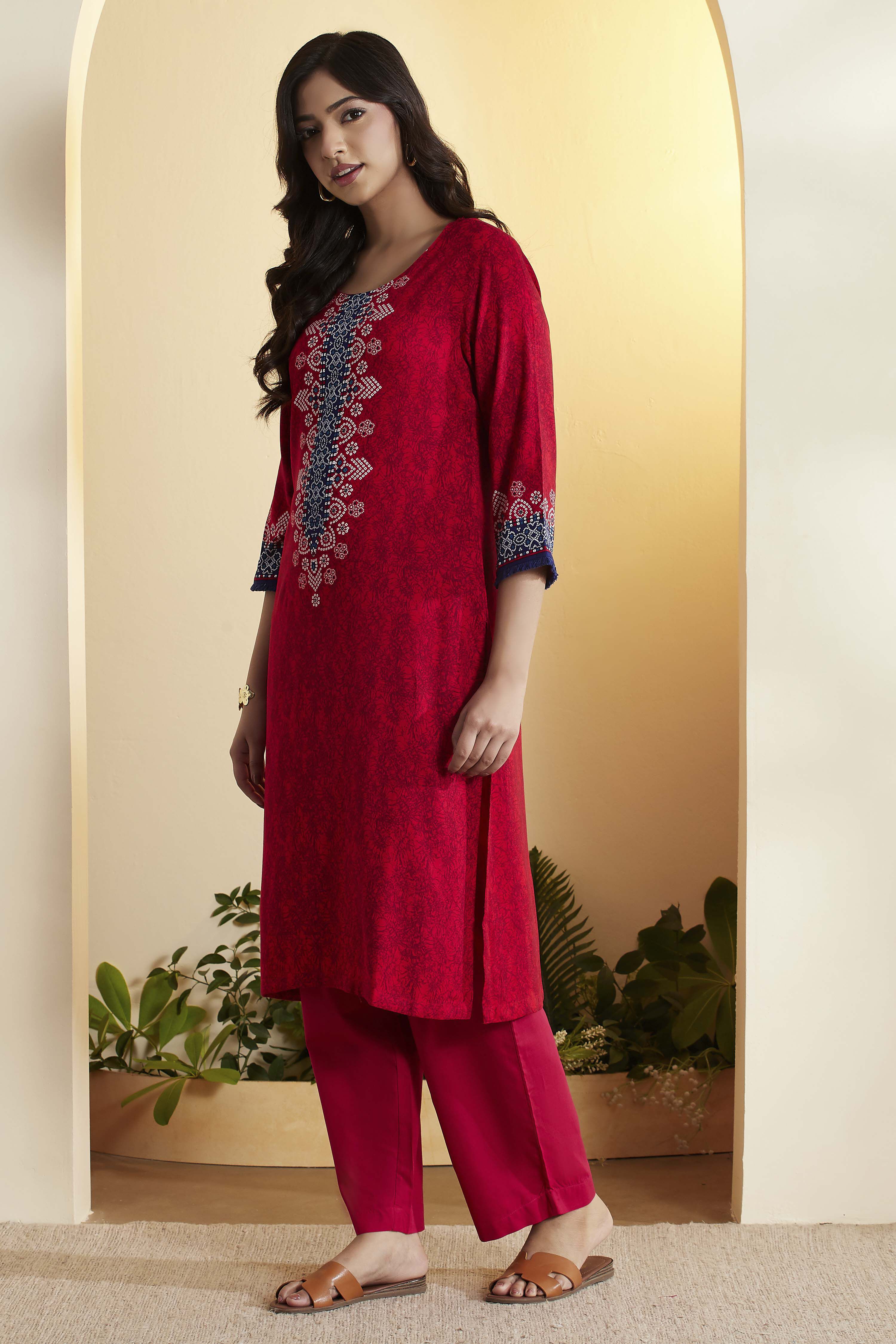Red Viscose Rayon Yoke Printed Straight Kurta image number 2