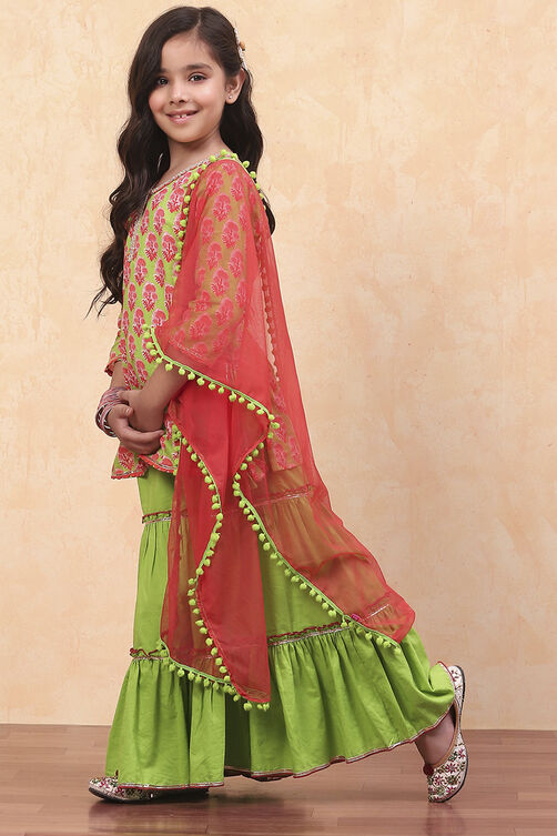 Green Cotton Floral Printed Straight Suit Set image number 3