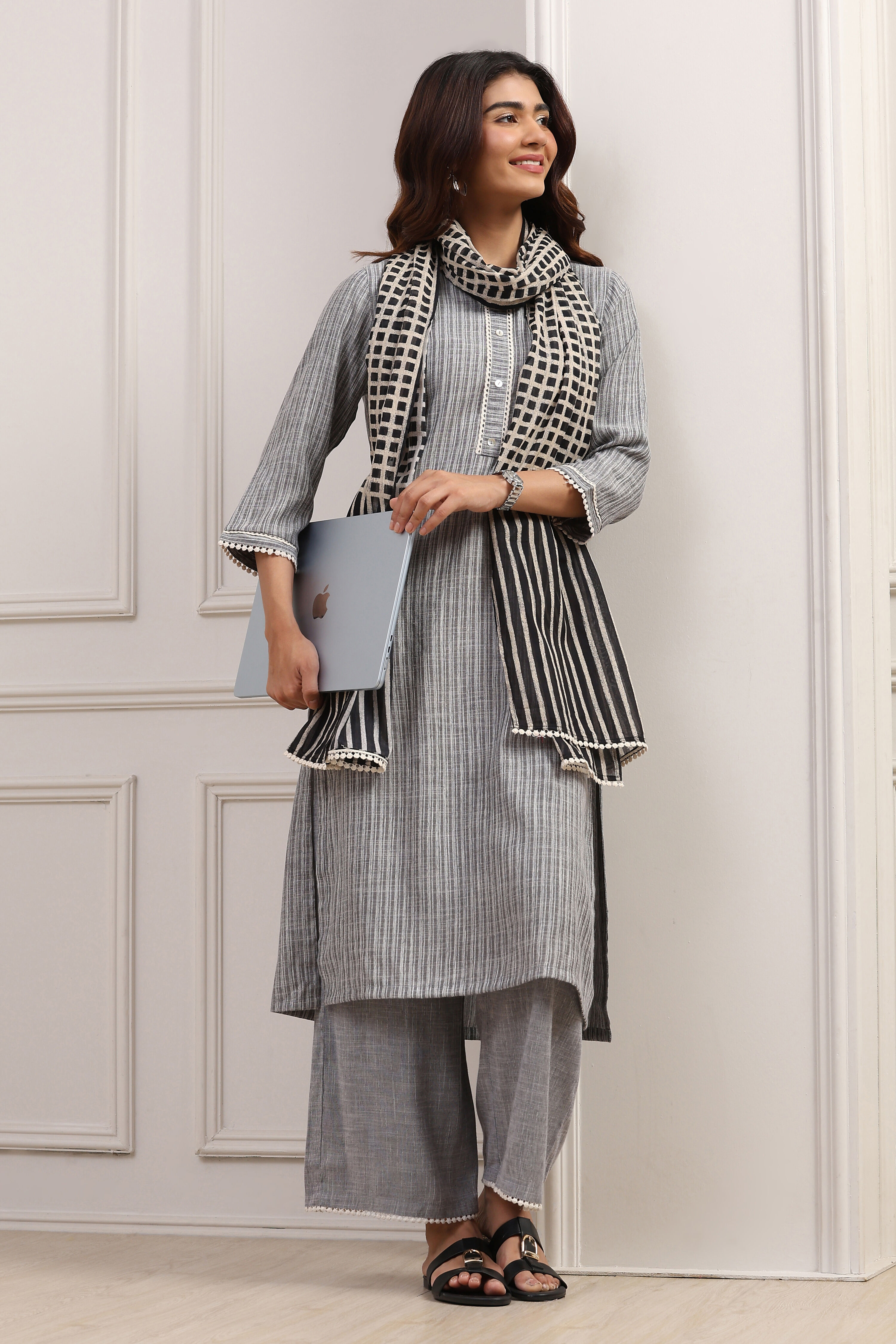 Black Polyester Yarndyed Straight Suit Set image number 1