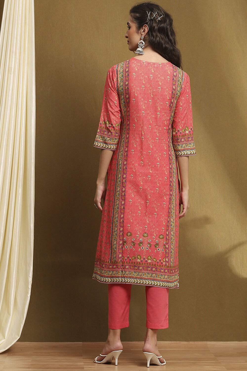 Moss Green Cotton Floral Printed Straight Suit Set image number 4