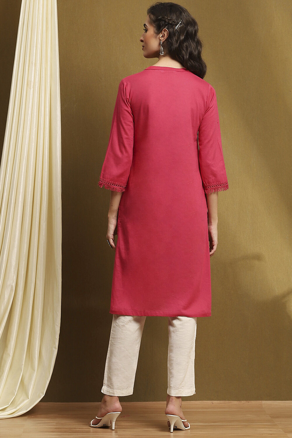 Pink Cotton Blend Solid Straight Kurta image number 3