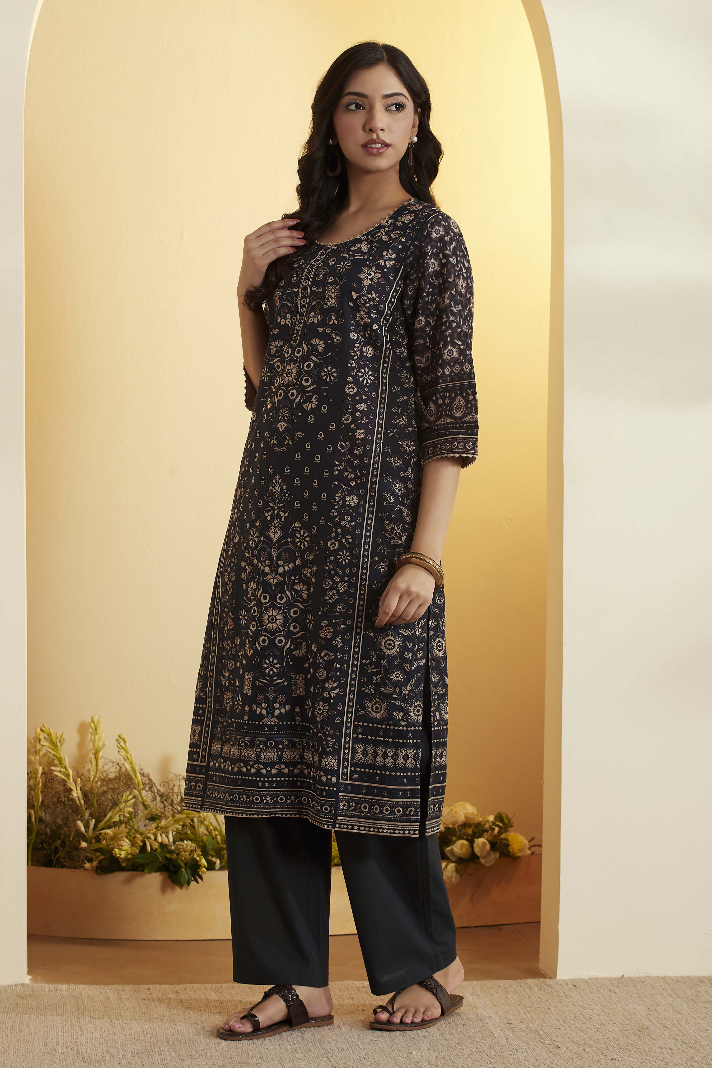 Black Cotton Straight Kurta image number 2