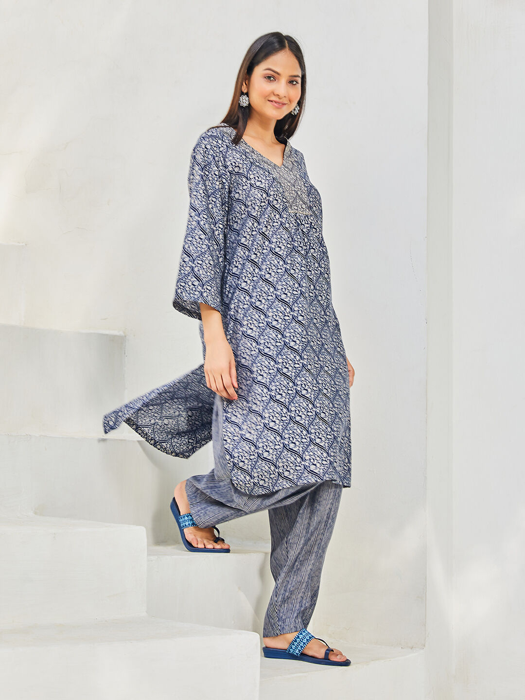 Navy Poly Viscose Straight Printed 2 Piece Set image number 0