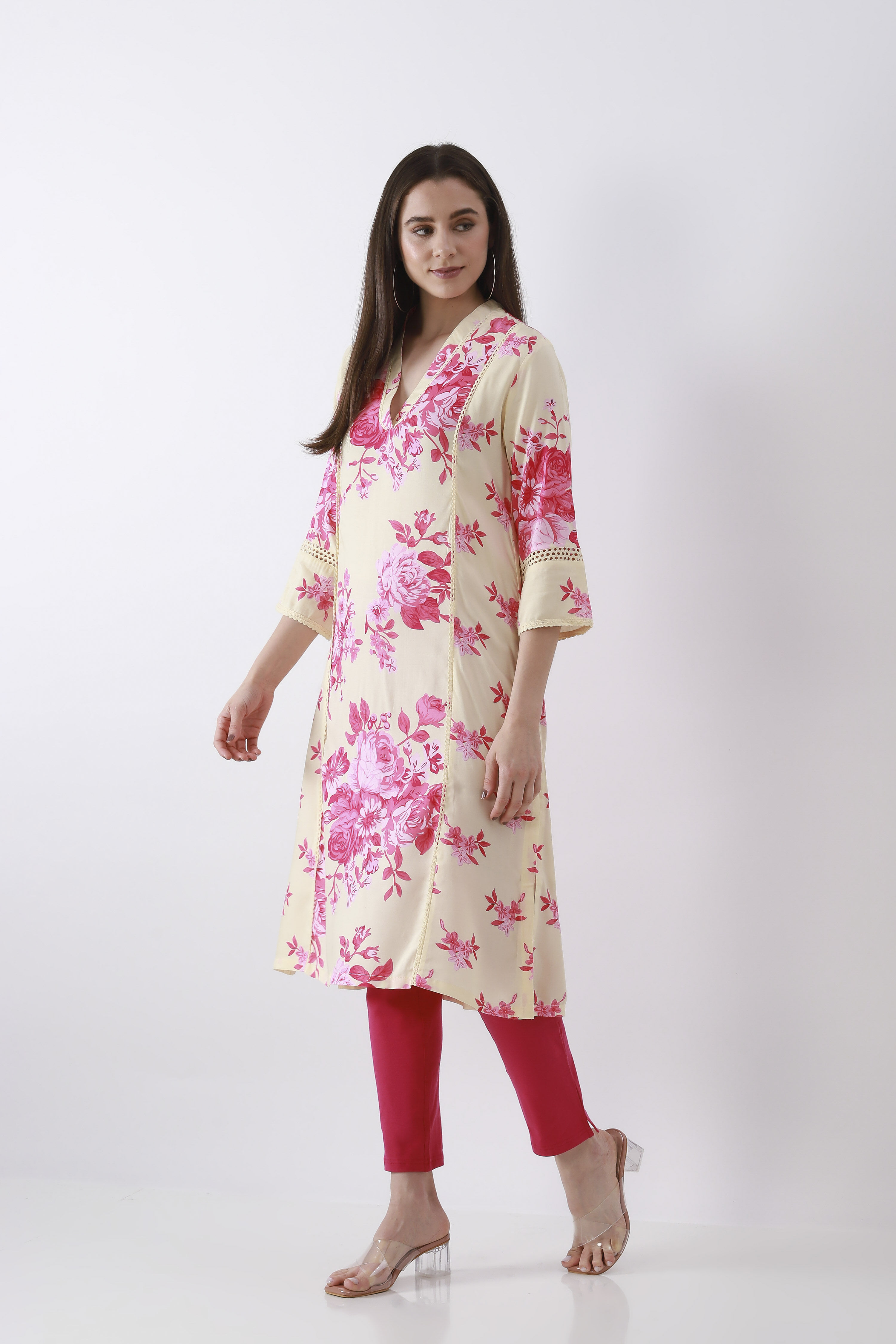 Magenta Solid Cotton Lycra Straight Pants image number 0