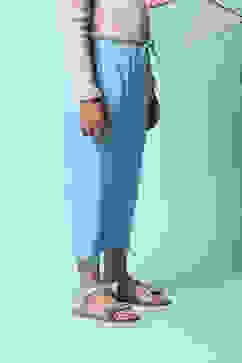 Blue Cotton Blend Capris image number 5