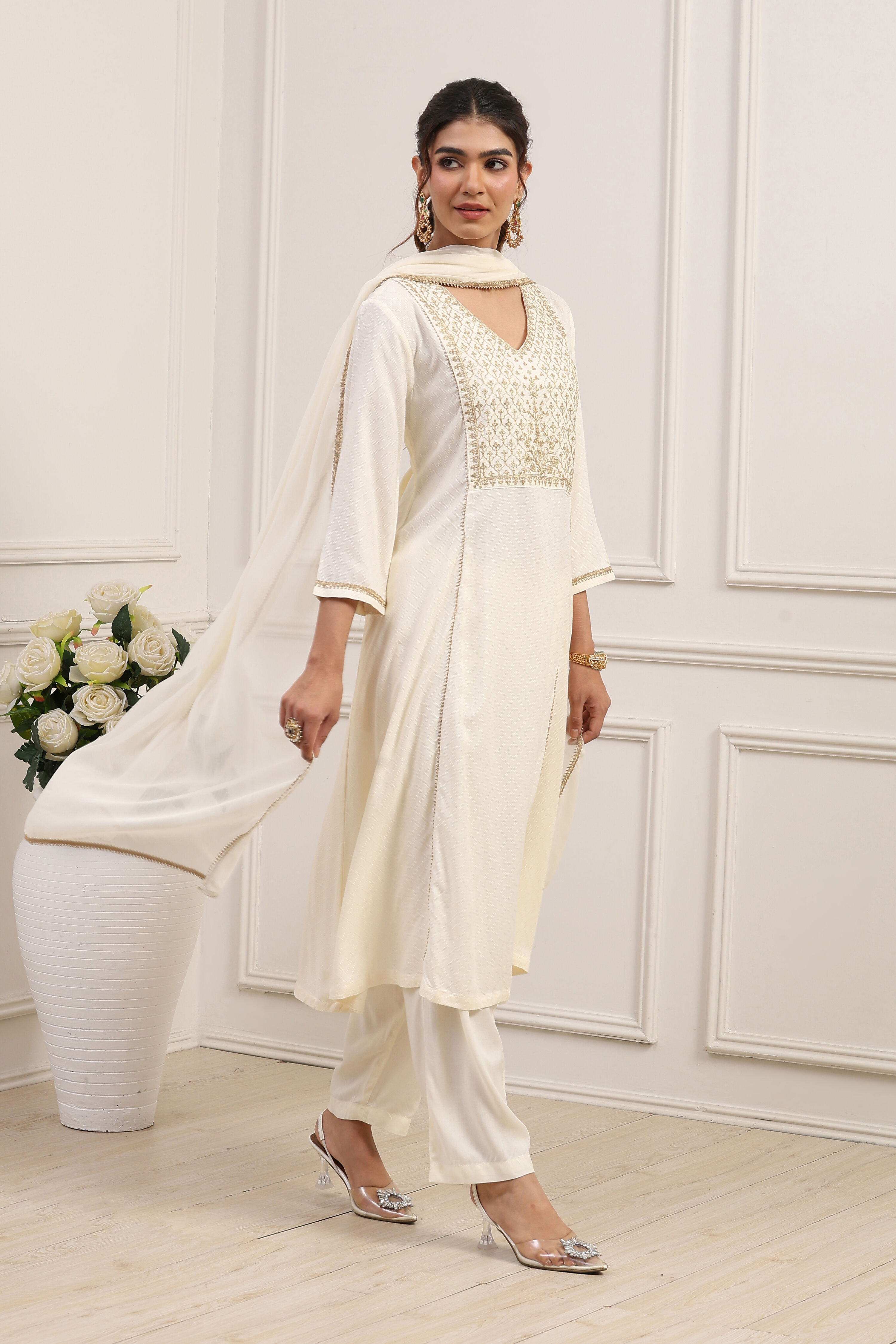 White Viscose Rayon Yoke Design Kalidar Kurta Set image number 5