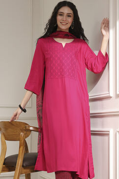 Pink Embroidered Straight Suit Set image number 7
