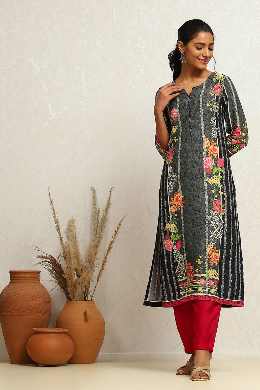 Grey Floral Block-Printed Regular Fit Straight Kurta image number 0