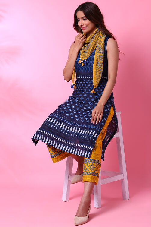 Indigo Art Silk Printed Scarf image number 2
