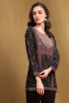 Black Crepe Printed Straight Short Kurta image number 4