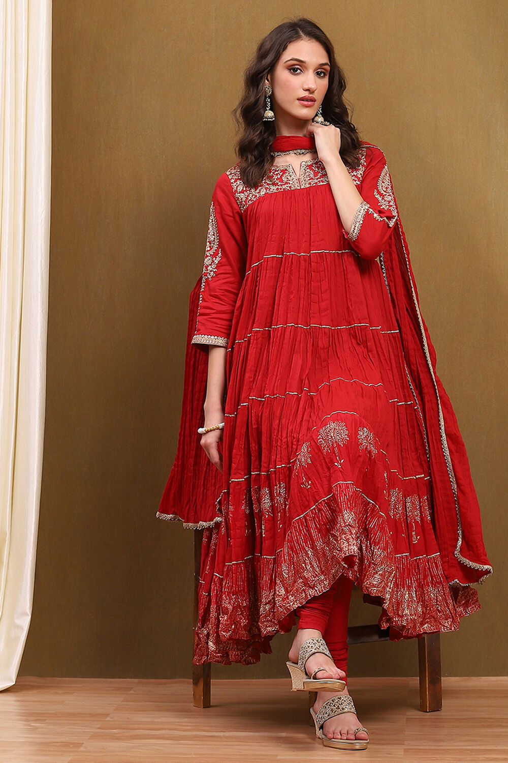 White Cotton Embroidered Tiered Anarkali Suit Set image number 0