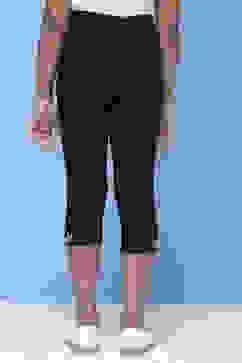 Black Cotton Lycra Capris image number 4