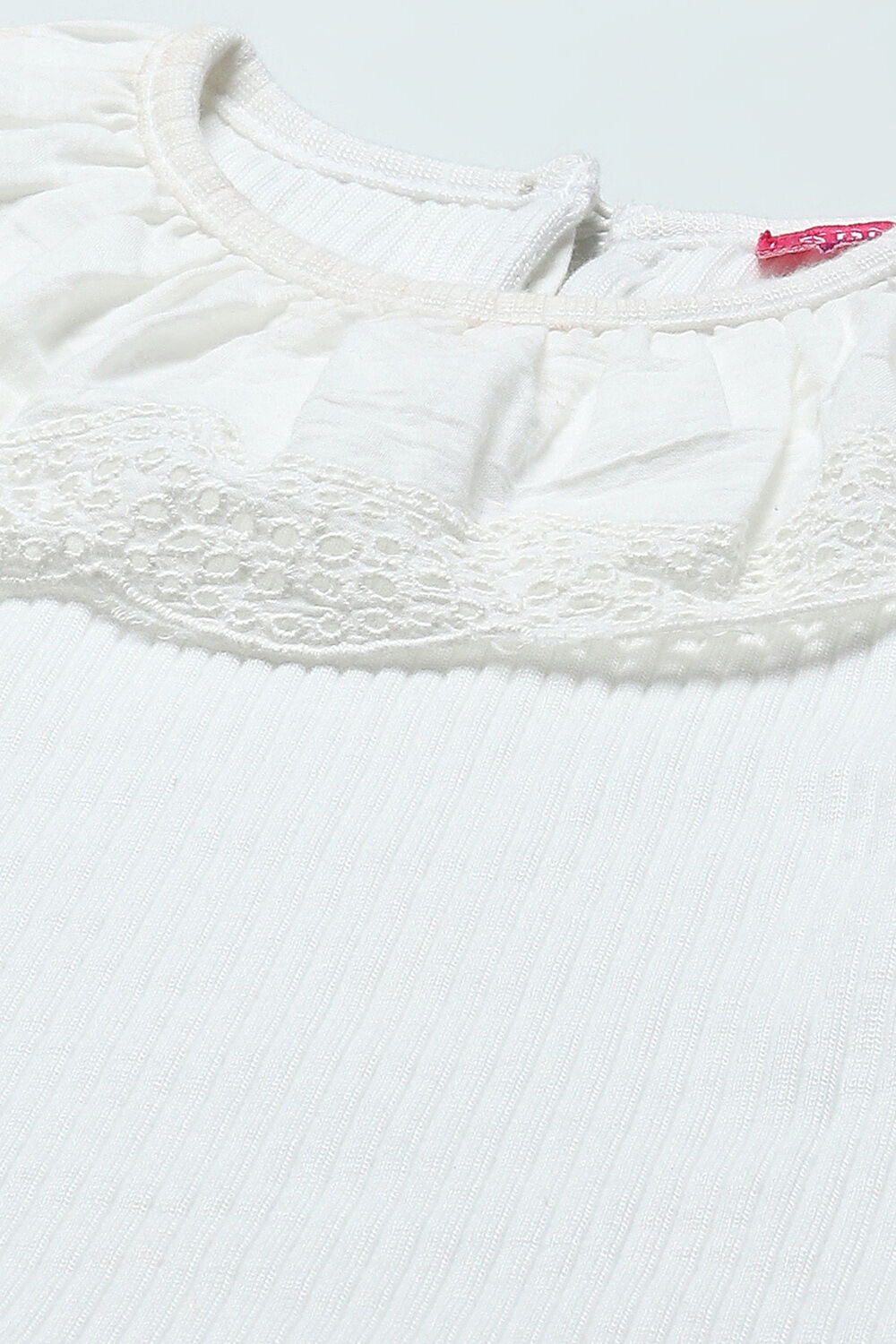 Pink Sleeveless Top With Schiffli Lace Detail image number 1