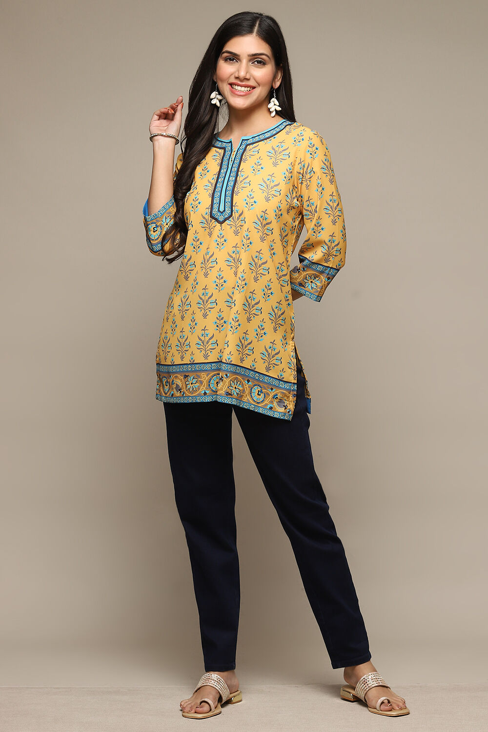 Indigo Cotton Blend Solid Jeggings image number 0