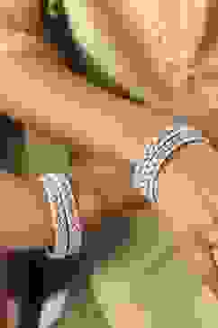 Pearl Alloy Bangle image number 1