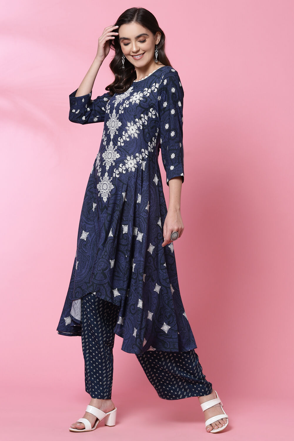 Indigo LIVA Asymmetric Kurta image number 2