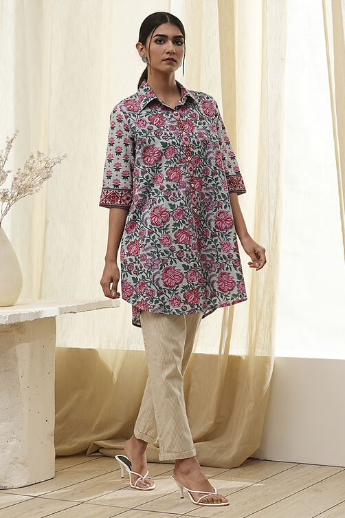 Blue and Pink Cotton Floral Shirt-Style Short Kurta image number 4