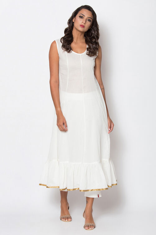 Off White Poly Metallic Cotton Flared Yarndyed Kurta image number 4