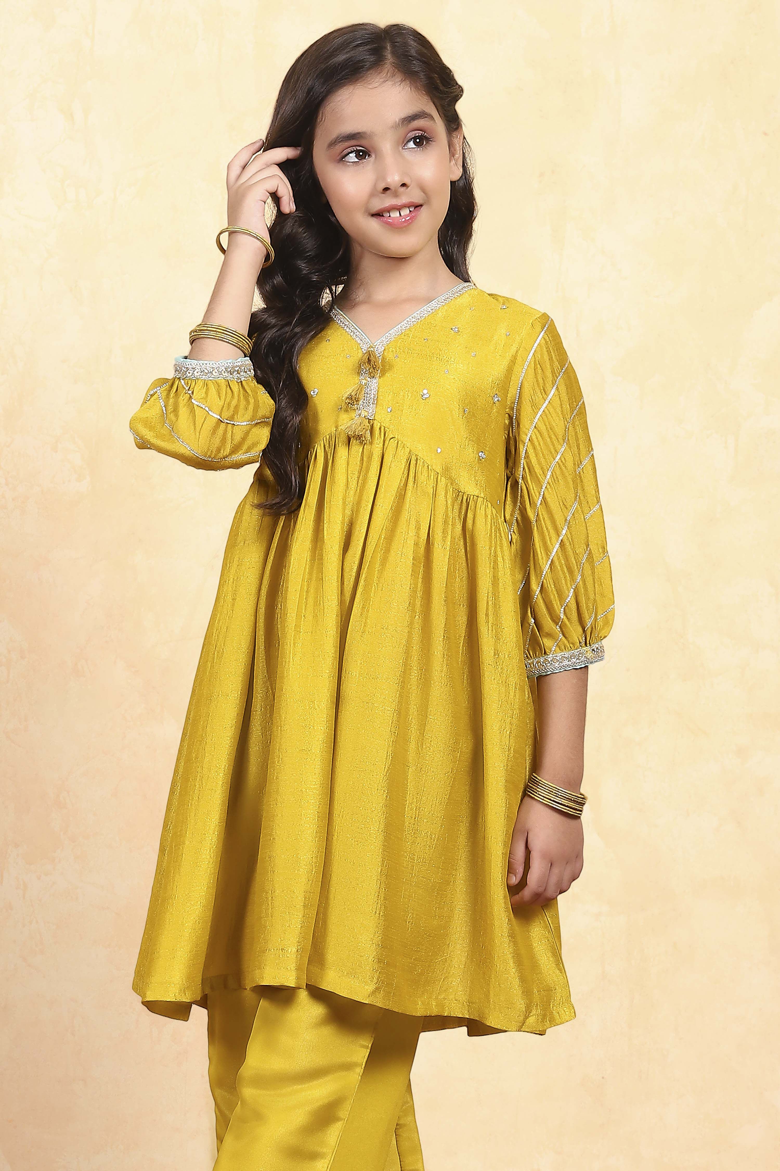 Yellow Polyester Dyed Gathered Kurta Pants Set image number 6