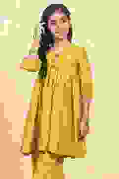 Yellow Polyester Dyed Gathered Kurta Pants Set image number 6