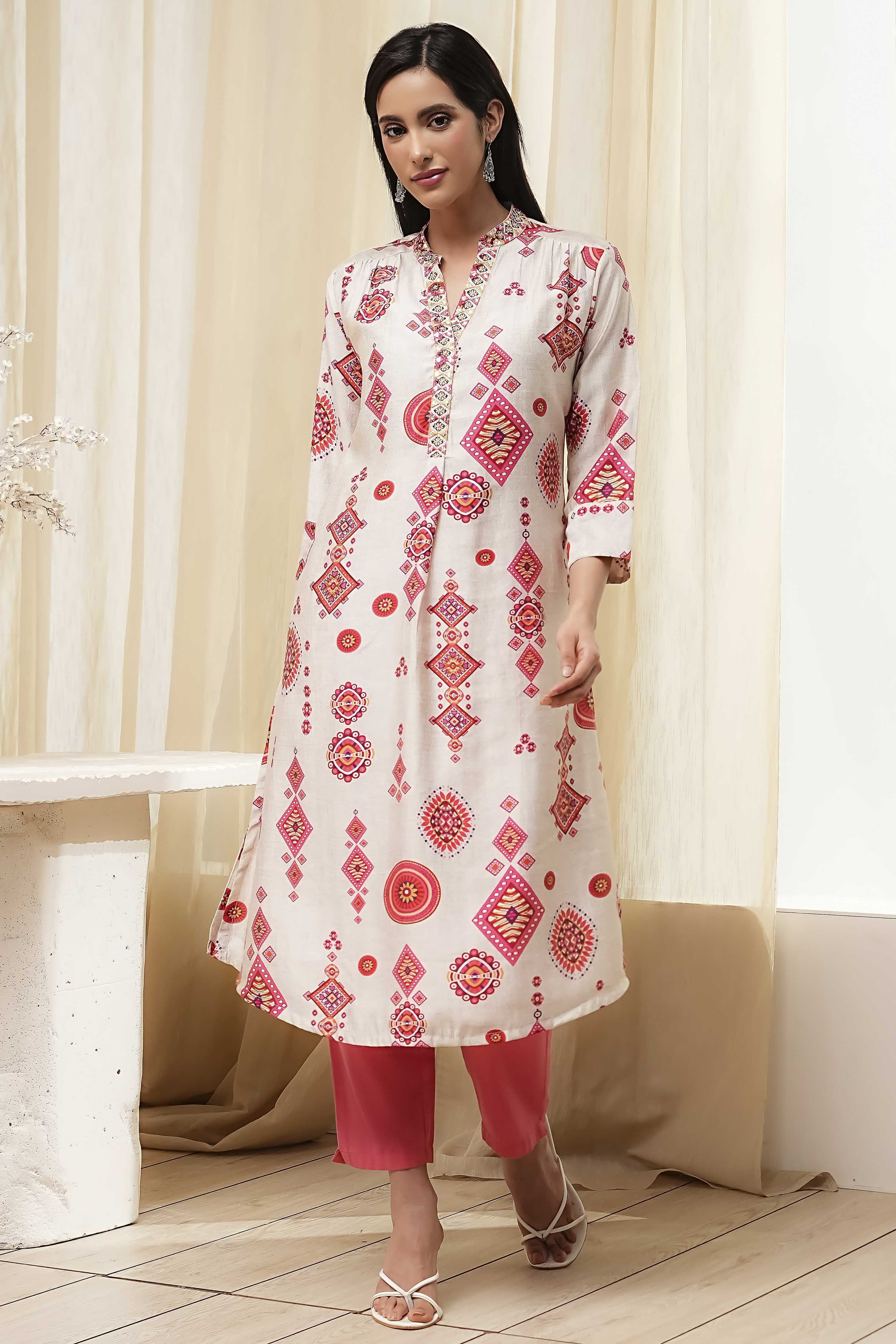 Ecru and Pink Printed Straight Kurta image number 5