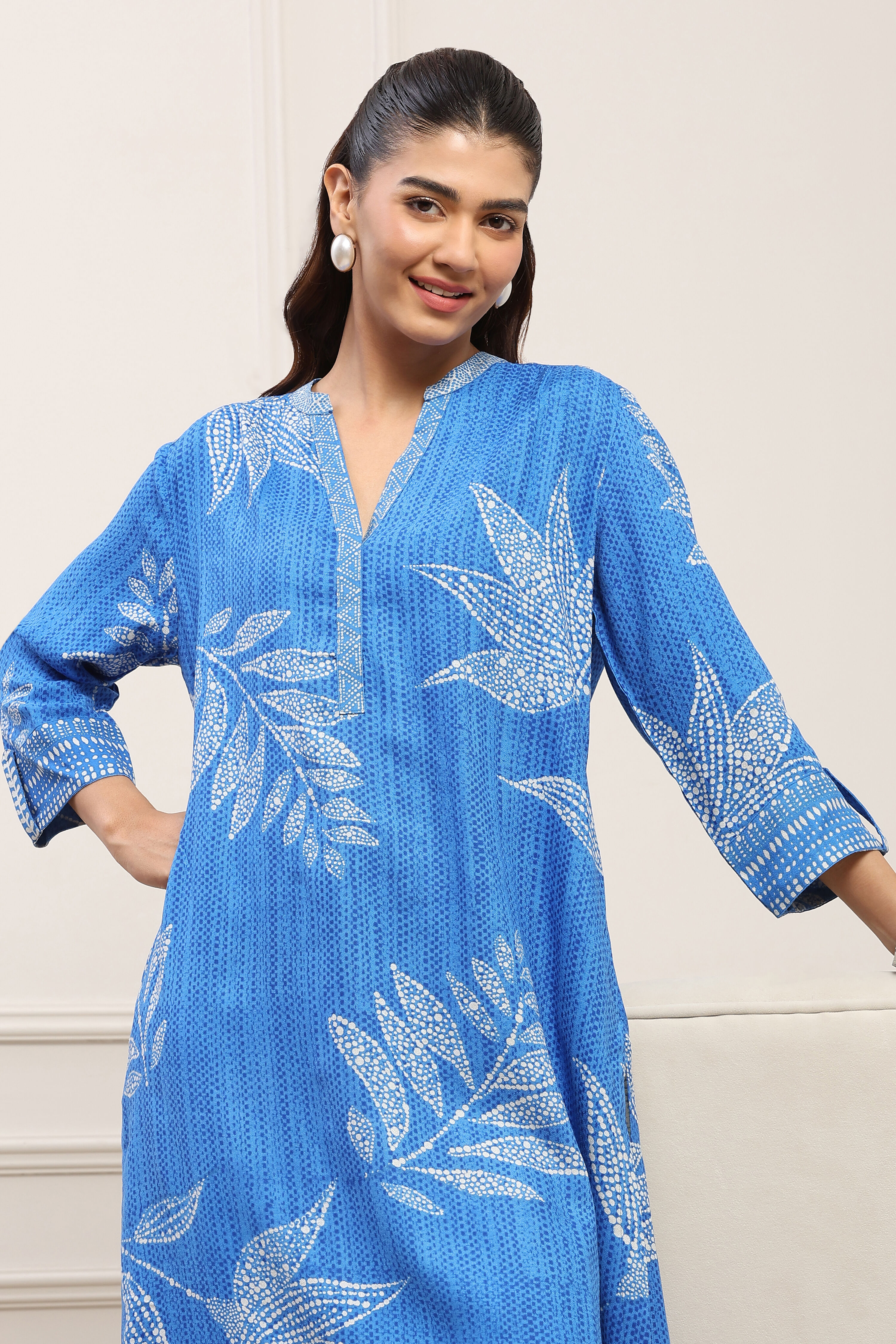 Blue LIVA Straight Printed 2 Piece Set image number 7
