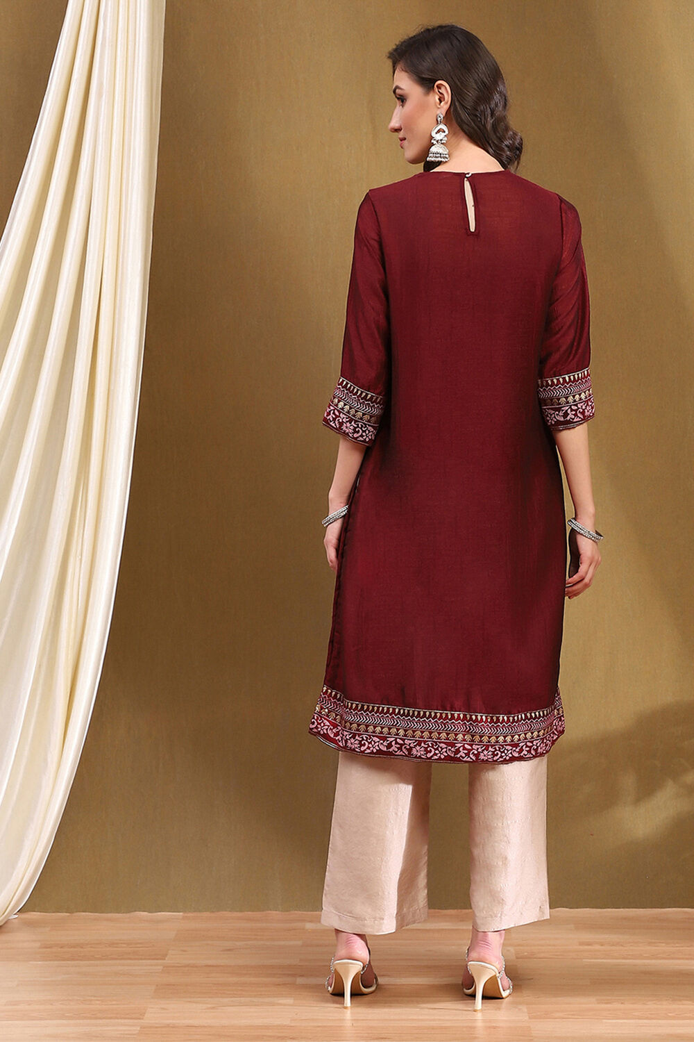 Maroon Silk Yard Dyed Straight Festive Kurta image number 3