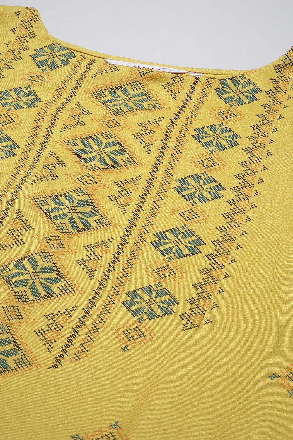 Yellow LIVA Printed Kurti image number 5