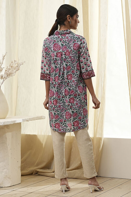 Blue and Pink Cotton Floral Shirt-Style Short Kurta image number 3