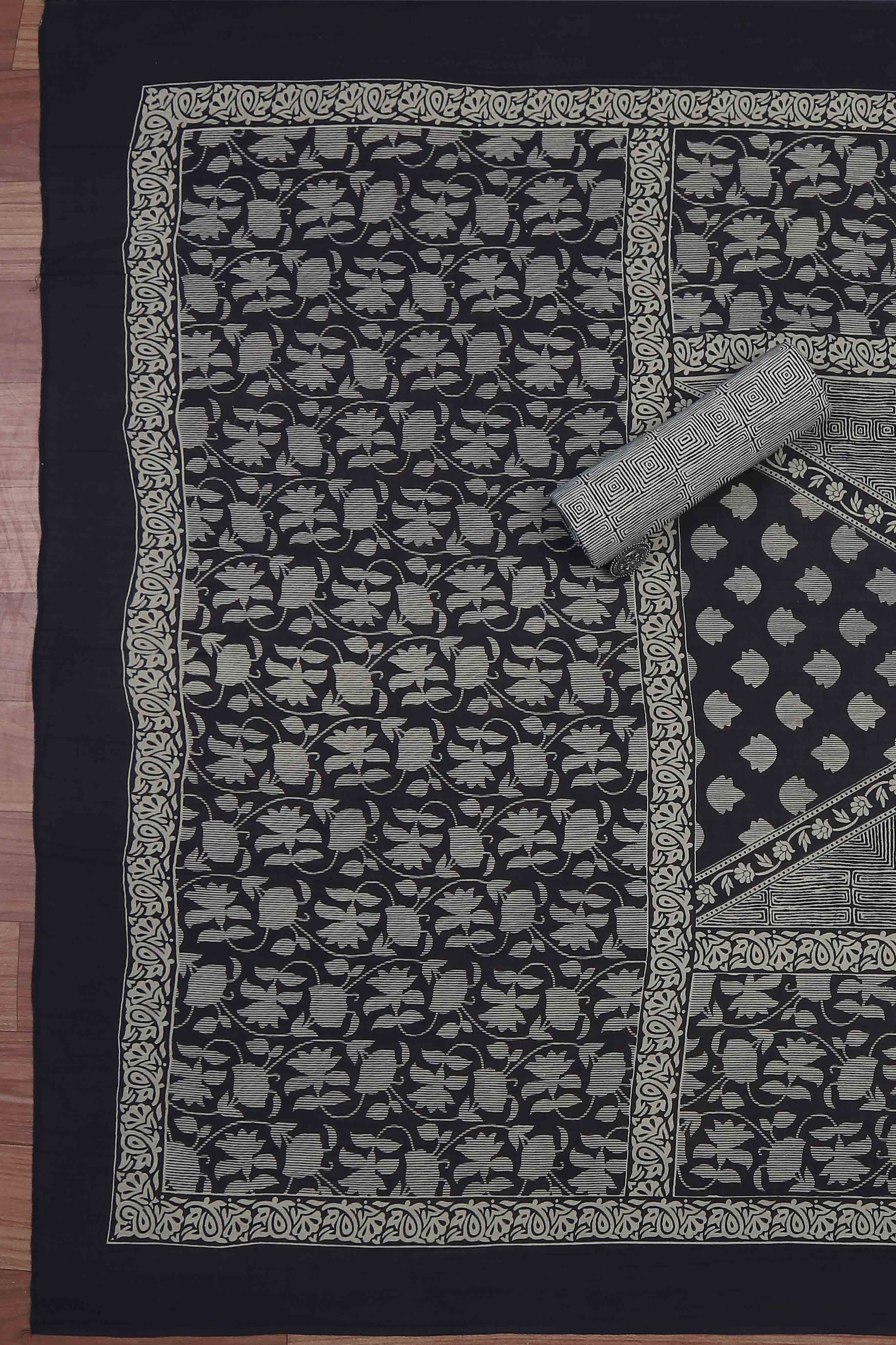 Indigo Cotton Screen Print Unstitched Suit Set image number 3