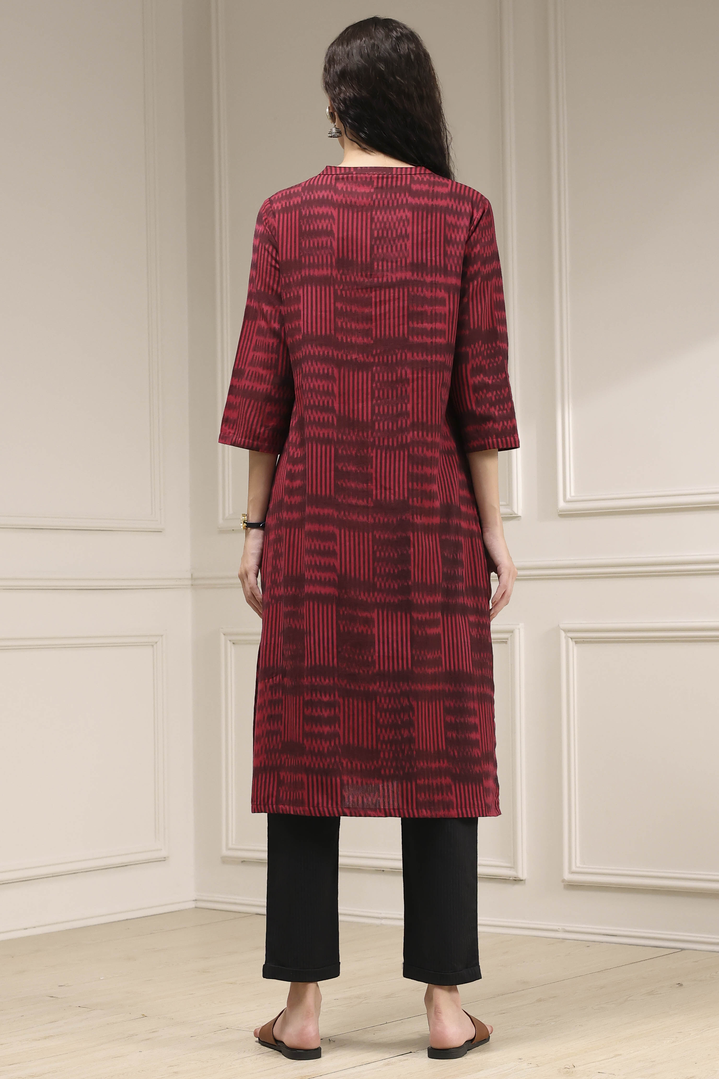 Maroon Cotton Ikat Straight Kurta image number 3