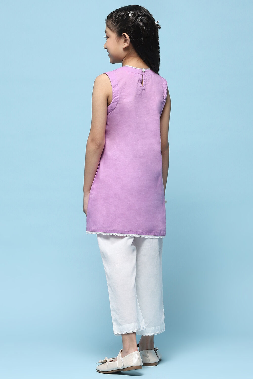 Purple Schiffli Cotton Kurta With Cropped Palazzo image number 4