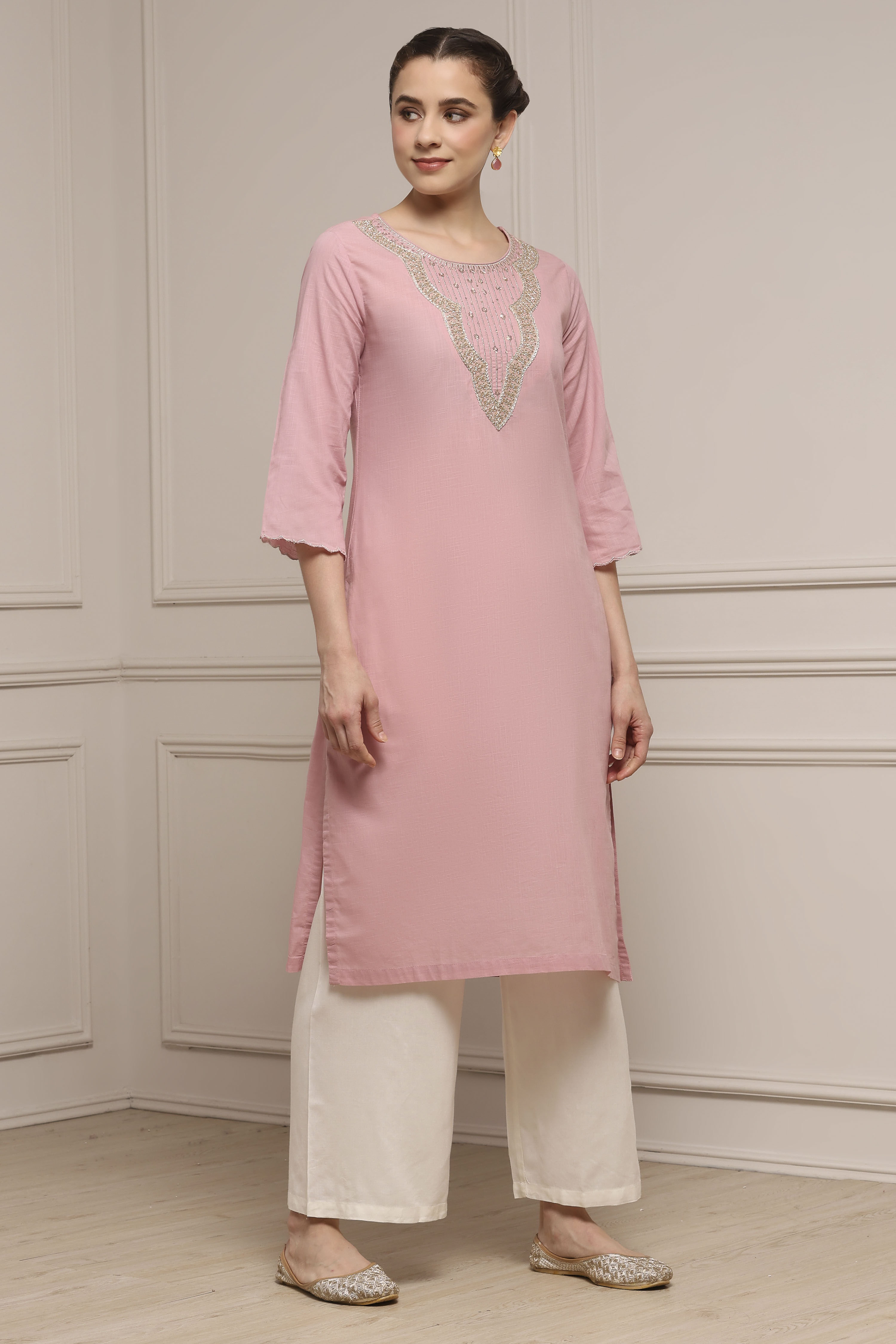 Onion Pink Cotton Solid Straight Kurta image number 4