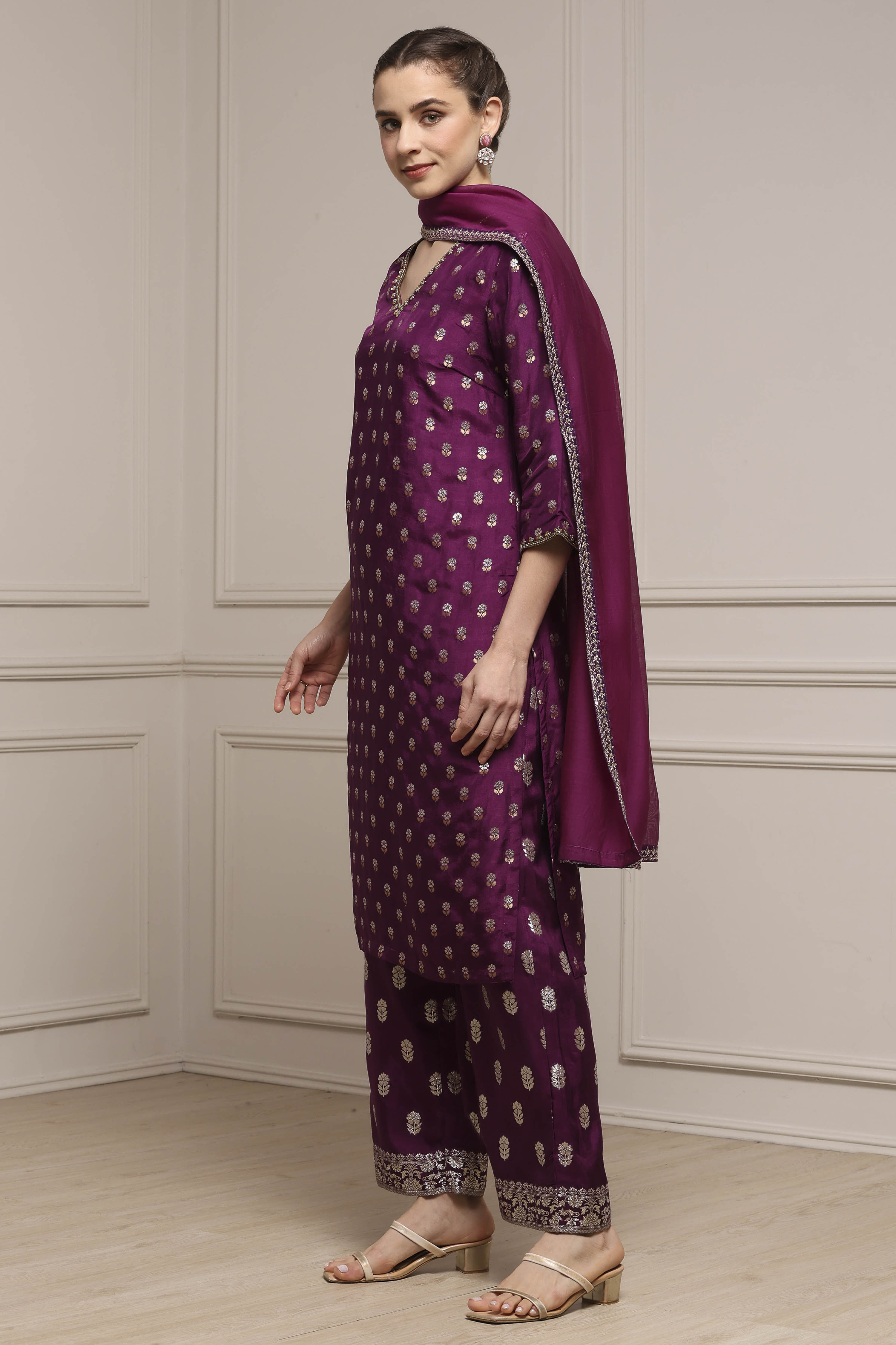 Purple Viscose Dupion Printed Straight Suit Set image number 3