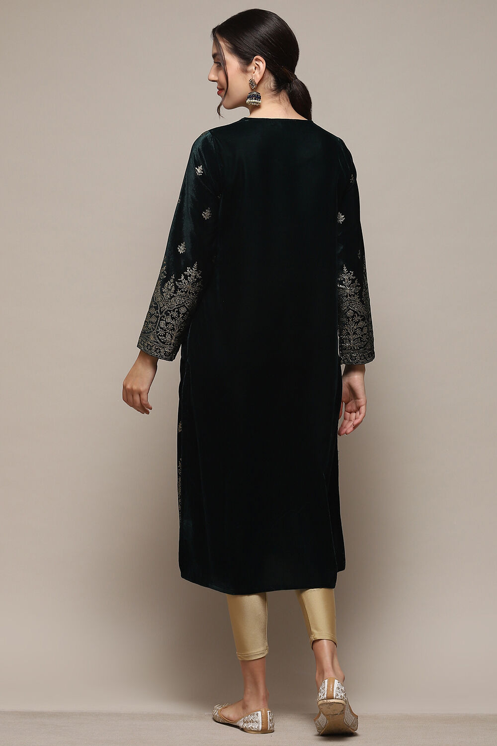 Maroon Poly Velvet Printed Straight Kurta image number 3