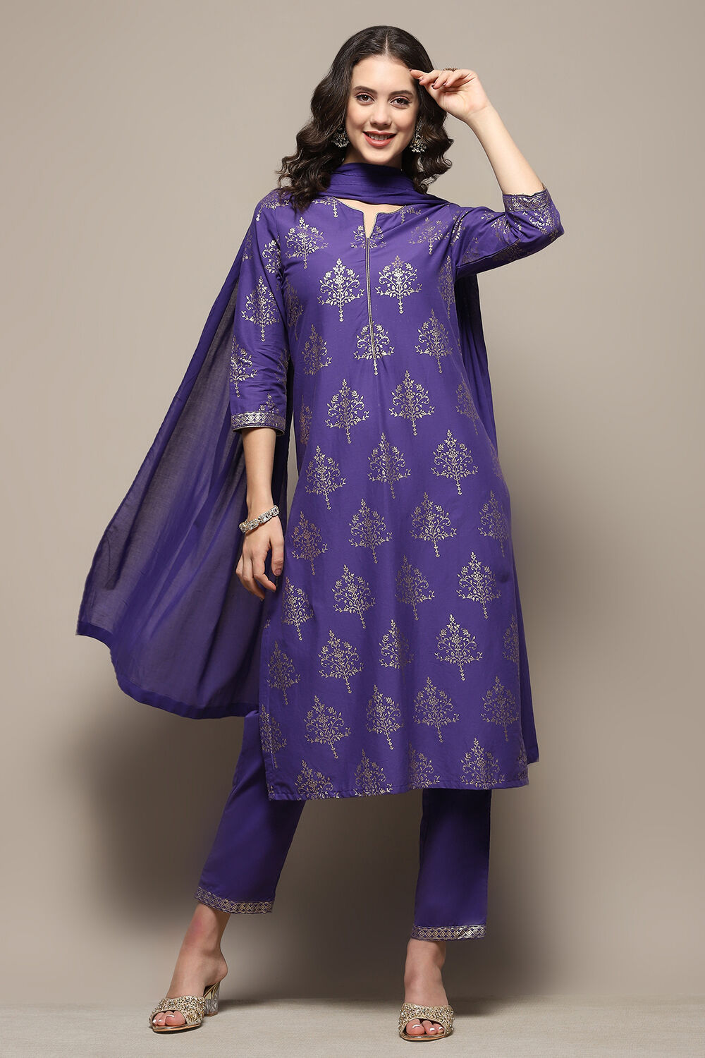 Magenta Cotton Printed Straight Suit Set image number 0