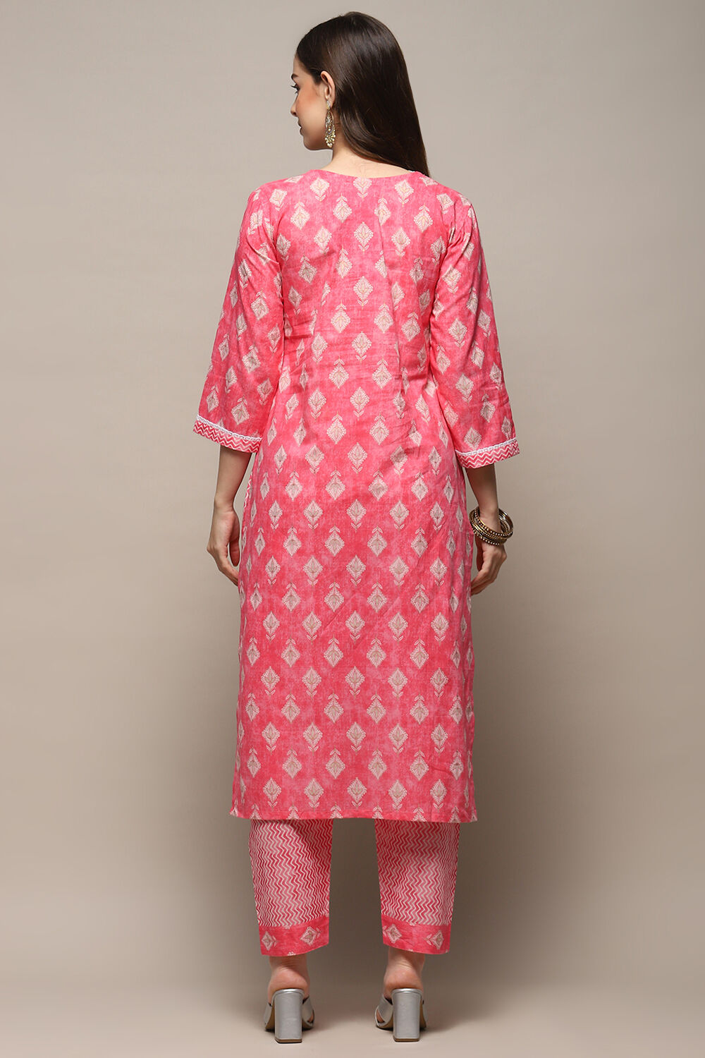 Pink Cotton Unstitched Suit set image number 6